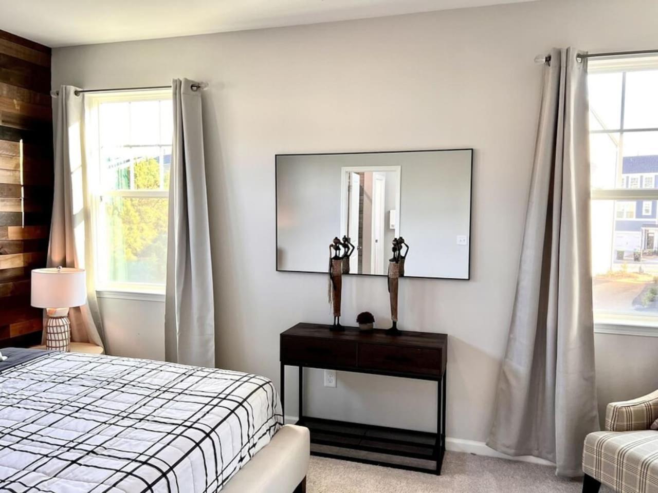 The Villas Buckingham 10 Mins To Rdu Airport Duke Downtown Durham Exterior foto