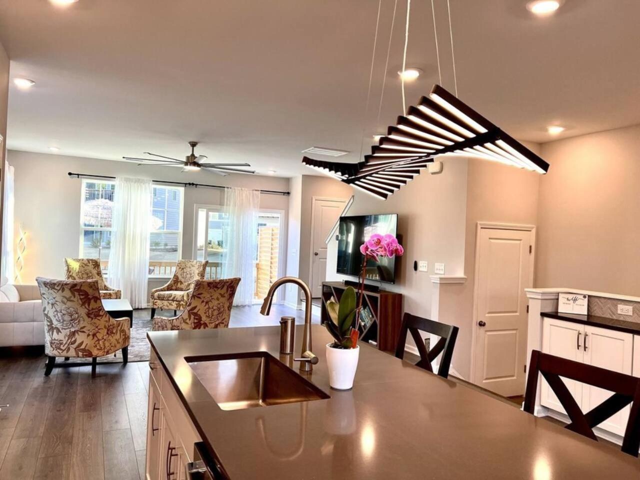 The Villas Buckingham 10 Mins To Rdu Airport Duke Downtown Durham Exterior foto